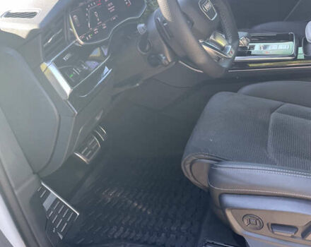 Білий Ауді SQ8, об'ємом двигуна 4 л та пробігом 13 тис. км за 90500 $, фото 14 на Automoto.ua