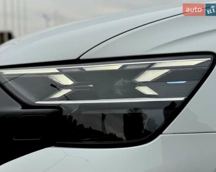 Белый Ауди SQ8, объемом двигателя 4 л и пробегом 30 тыс. км за 111000 $, фото 29 на Automoto.ua