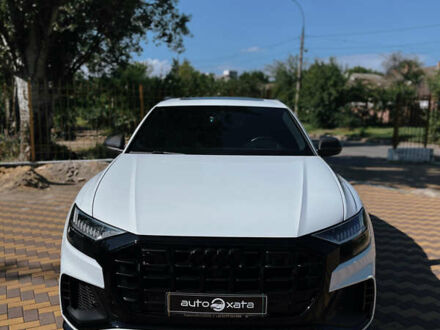 Белый Ауди SQ8, объемом двигателя 4 л и пробегом 70 тыс. км за 83000 $, фото 1 на Automoto.ua