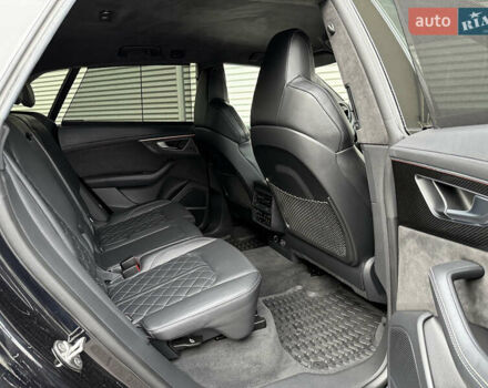 Чорний Ауді SQ8, об'ємом двигуна 4 л та пробігом 199 тис. км за 65000 $, фото 48 на Automoto.ua