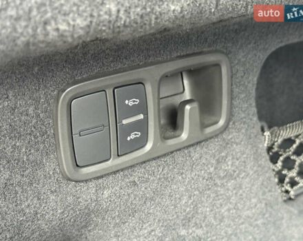 Чорний Ауді SQ8, об'ємом двигуна 4 л та пробігом 199 тис. км за 65000 $, фото 65 на Automoto.ua