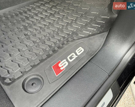 Чорний Ауді SQ8, об'ємом двигуна 4 л та пробігом 199 тис. км за 65000 $, фото 32 на Automoto.ua