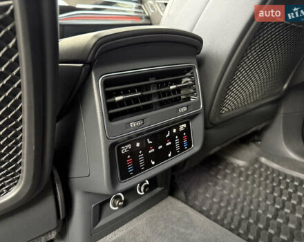 Чорний Ауді SQ8, об'ємом двигуна 4 л та пробігом 199 тис. км за 65000 $, фото 109 на Automoto.ua