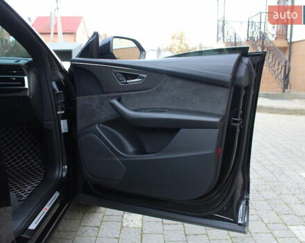 Чорний Ауді SQ8, об'ємом двигуна 3.96 л та пробігом 118 тис. км за 74900 $, фото 120 на Automoto.ua