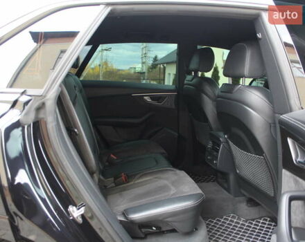 Черный Ауди SQ8, объемом двигателя 3.96 л и пробегом 118 тыс. км за 72900 $, фото 125 на Automoto.ua