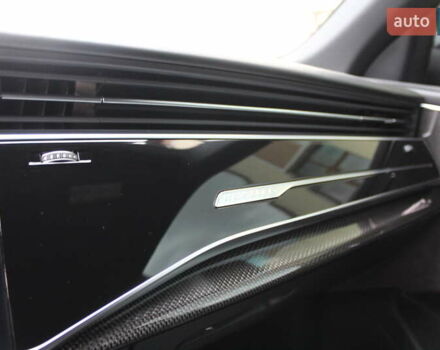 Чорний Ауді SQ8, об'ємом двигуна 3.96 л та пробігом 118 тис. км за 74900 $, фото 76 на Automoto.ua