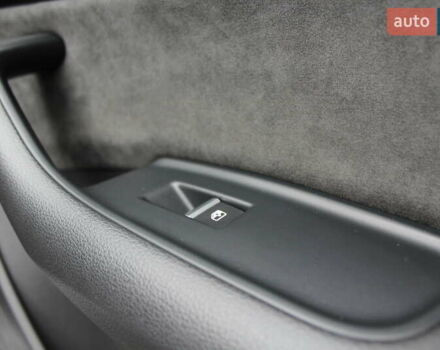 Чорний Ауді SQ8, об'ємом двигуна 3.96 л та пробігом 118 тис. км за 74900 $, фото 121 на Automoto.ua