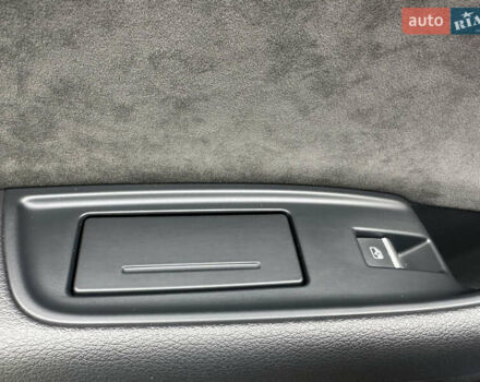 Ауди SQ8 2020 в Трускавце на Automoto.ua Черный Ауди SQ8, объемом двигателя 4 л и пробегом 118 тыс. км за 73900 $, фото 80 на Automoto.ua