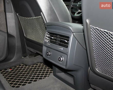 Черный Ауди SQ8, объемом двигателя 3.96 л и пробегом 118 тыс. км за 72900 $, фото 132 на Automoto.ua