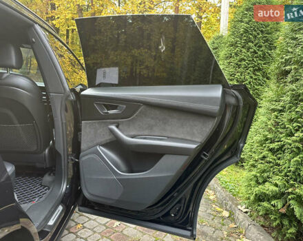 Ауди SQ8 2020 в Трускавце на Automoto.ua Черный Ауди SQ8, объемом двигателя 4 л и пробегом 118 тыс. км за 73900 $, фото 92 на Automoto.ua