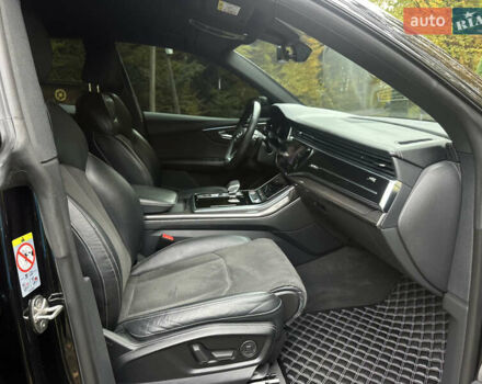 Ауди SQ8 2020 в Трускавце на Automoto.ua Черный Ауди SQ8, объемом двигателя 4 л и пробегом 118 тыс. км за 73900 $, фото 93 на Automoto.ua