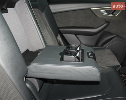 Черный Ауди SQ8, объемом двигателя 3.96 л и пробегом 118 тыс. км за 72900 $, фото 131 на Automoto.ua