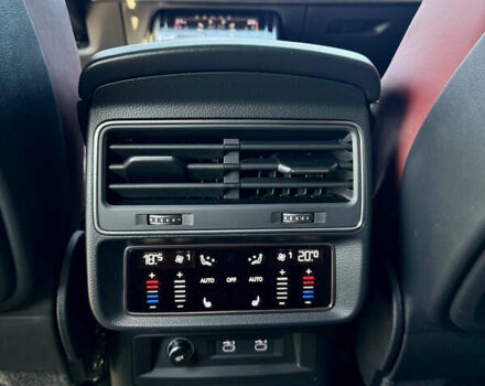 Черный Ауди SQ8, объемом двигателя 4 л и пробегом 95 тыс. км за 72500 $, фото 44 на Automoto.ua