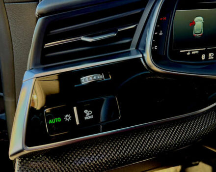 Черный Ауди SQ8, объемом двигателя 4 л и пробегом 95 тыс. км за 72500 $, фото 23 на Automoto.ua