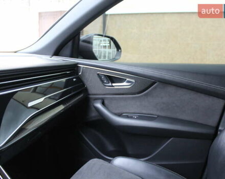 Черный Ауди SQ8, объемом двигателя 4 л и пробегом 118 тыс. км за 73900 $, фото 85 на Automoto.ua