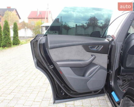 Чорний Ауді SQ8, об'ємом двигуна 3.96 л та пробігом 118 тис. км за 74900 $, фото 147 на Automoto.ua