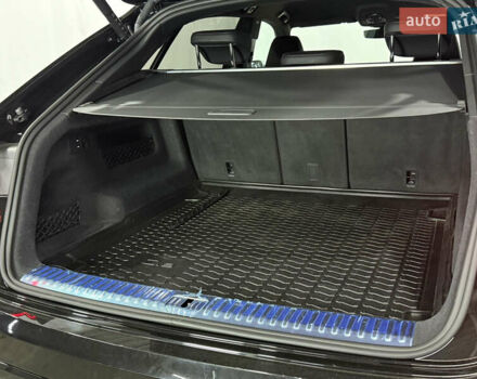 Ауді SQ8 2021 у Одесі на Automoto.ua Чорний Ауді SQ8, об'ємом двигуна 4 л та пробігом 27 тис. км за 115000 $, фото 72 на Automoto.ua