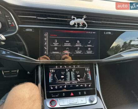 Чорний Ауді SQ8, об'ємом двигуна 4 л та пробігом 99 тис. км за 83500 $, фото 71 на Automoto.ua