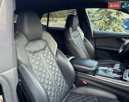 Чорний Ауді SQ8, об'ємом двигуна 4 л та пробігом 99 тис. км за 83500 $, фото 29 на Automoto.ua
