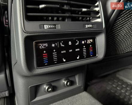 Ауді SQ8 2021 у Одесі на Automoto.ua Чорний Ауді SQ8, об'ємом двигуна 4 л та пробігом 27 тис. км за 115000 $, фото 62 на Automoto.ua