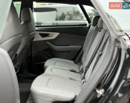 Черный Ауди SQ8, объемом двигателя 4 л и пробегом 89 тыс. км за 77700 $, фото 30 на Automoto.ua