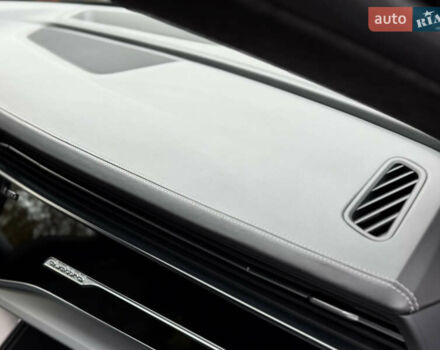 Черный Ауди SQ8, объемом двигателя 4 л и пробегом 89 тыс. км за 77700 $, фото 23 на Automoto.ua