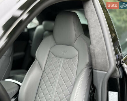 Черный Ауди SQ8, объемом двигателя 4 л и пробегом 89 тыс. км за 77700 $, фото 31 на Automoto.ua