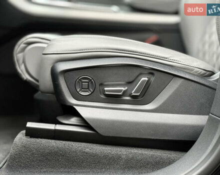 Черный Ауди SQ8, объемом двигателя 4 л и пробегом 89 тыс. км за 77700 $, фото 34 на Automoto.ua