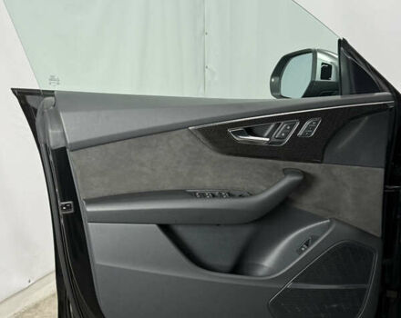 Ауді SQ8 2021 у Одесі на Automoto.ua Чорний Ауді SQ8, об'ємом двигуна 4 л та пробігом 27 тис. км за 115000 $, фото 35 на Automoto.ua