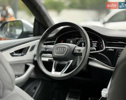 Черный Ауди SQ8, объемом двигателя 4 л и пробегом 89 тыс. км за 77700 $, фото 19 на Automoto.ua