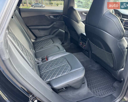 Чорний Ауді SQ8, об'ємом двигуна 4 л та пробігом 99 тис. км за 83500 $, фото 34 на Automoto.ua