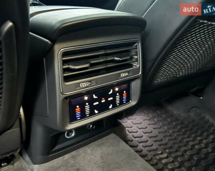 Черный Ауди SQ8, объемом двигателя 4 л и пробегом 91 тыс. км за 79000 $, фото 37 на Automoto.ua