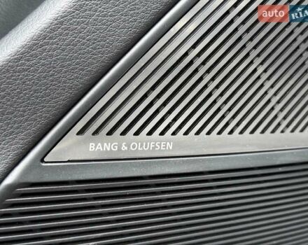 Черный Ауди SQ8, объемом двигателя 4 л и пробегом 9 тыс. км за 128000 $, фото 38 на Automoto.ua