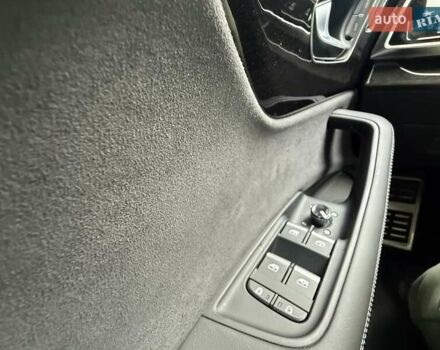 Чорний Ауді SQ8, об'ємом двигуна 4 л та пробігом 1 тис. км за 144222 $, фото 39 на Automoto.ua