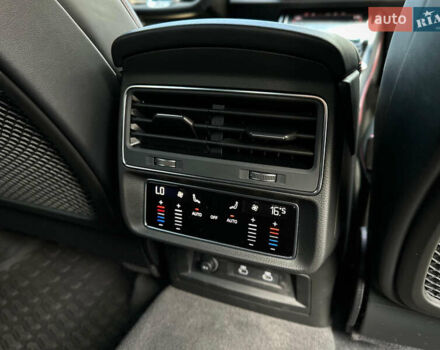 Чорний Ауді SQ8, об'ємом двигуна 4 л та пробігом 7 тис. км за 135000 $, фото 81 на Automoto.ua