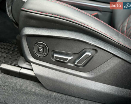 Чорний Ауді SQ8, об'ємом двигуна 4 л та пробігом 7 тис. км за 135000 $, фото 51 на Automoto.ua