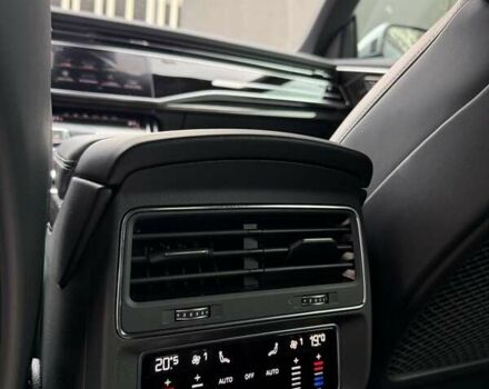 Чорний Ауді SQ8, об'ємом двигуна 4 л та пробігом 1 тис. км за 144222 $, фото 31 на Automoto.ua
