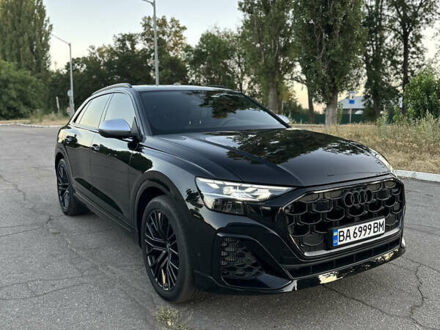 Ауді SQ8 2024 у Кропивницькому (Кіровограді) на Automoto.ua Чорний Ауді SQ8, об'ємом двигуна 4 л та пробігом 16 тис. км за 109000 $, фото 1 на Automoto.ua