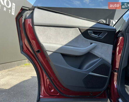 Красный Ауди SQ8, объемом двигателя 4 л и пробегом 169 тыс. км за 67999 $, фото 27 на Automoto.ua