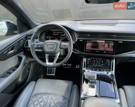 Красный Ауди SQ8, объемом двигателя 4 л и пробегом 169 тыс. км за 67999 $, фото 15 на Automoto.ua