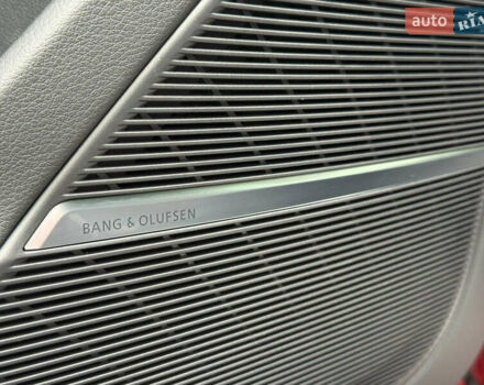 Красный Ауди SQ8, объемом двигателя 4 л и пробегом 5 тыс. км за 93000 $, фото 13 на Automoto.ua