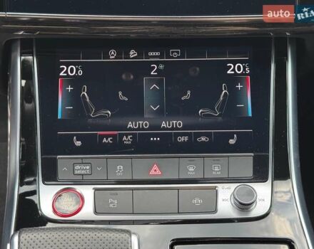 Сірий Ауді SQ8, об'ємом двигуна 4 л та пробігом 180 тис. км за 69300 $, фото 45 на Automoto.ua