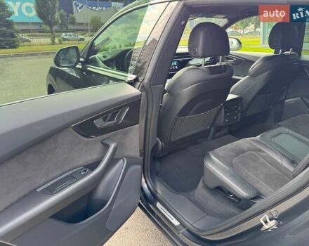 Сірий Ауді SQ8, об'ємом двигуна 4 л та пробігом 180 тис. км за 69300 $, фото 66 на Automoto.ua