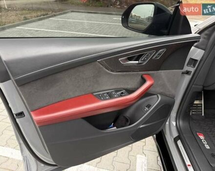 Серый Ауди SQ8, объемом двигателя 4 л и пробегом 93 тыс. км за 90000 $, фото 1 на Automoto.ua