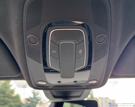 Сірий Ауді SQ8, об'ємом двигуна 4 л та пробігом 180 тис. км за 69300 $, фото 62 на Automoto.ua