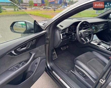 Сірий Ауді SQ8, об'ємом двигуна 4 л та пробігом 180 тис. км за 69300 $, фото 26 на Automoto.ua