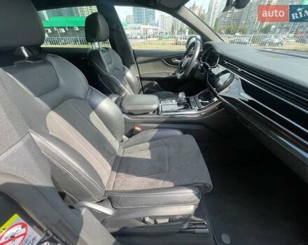 Сірий Ауді SQ8, об'ємом двигуна 4 л та пробігом 180 тис. км за 69300 $, фото 76 на Automoto.ua