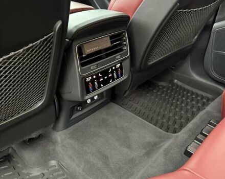 Серый Ауди SQ8, объемом двигателя 3.96 л и пробегом 94 тыс. км за 86600 $, фото 11 на Automoto.ua