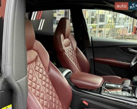 Серый Ауди SQ8, объемом двигателя 4 л и пробегом 92 тыс. км за 84900 $, фото 47 на Automoto.ua