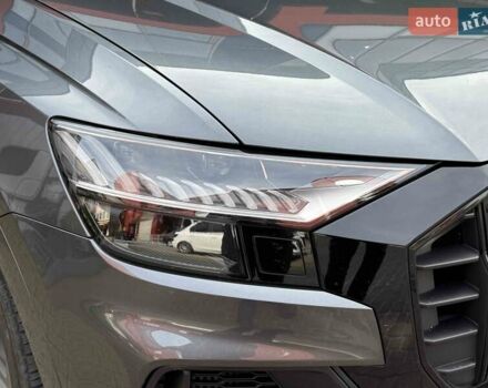 Серый Ауди SQ8, объемом двигателя 4 л и пробегом 92 тыс. км за 84900 $, фото 4 на Automoto.ua